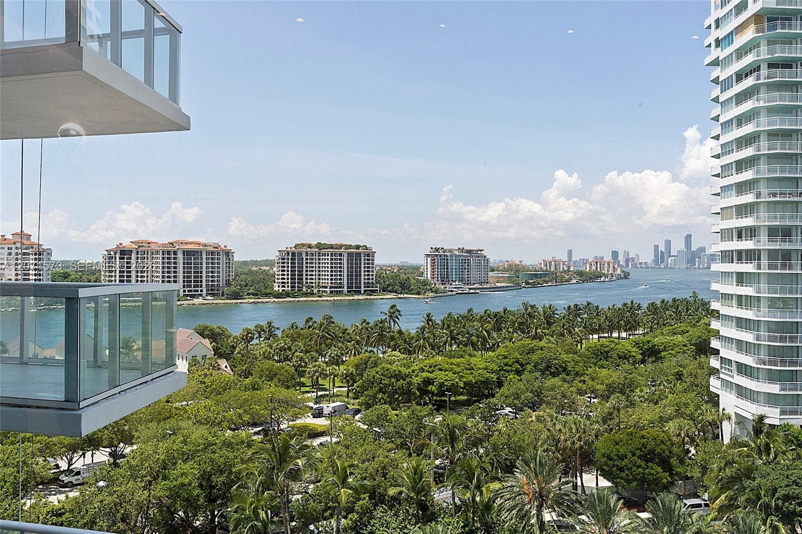 100 S Pointe Dr # 910, Miami Beach, FL 33139