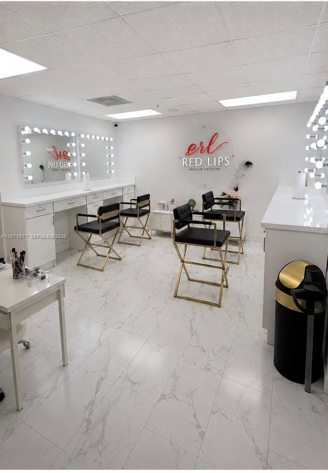 1275 W 47th Pl, Hialeah, FL 33012 — zdjęcie 2