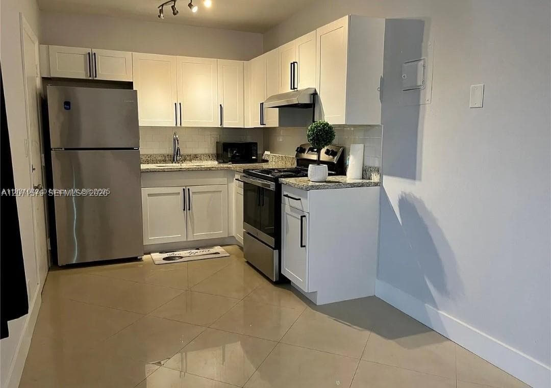 1824 Monroe St # 8, Hollywood, FL 33020 — zdjęcie 5