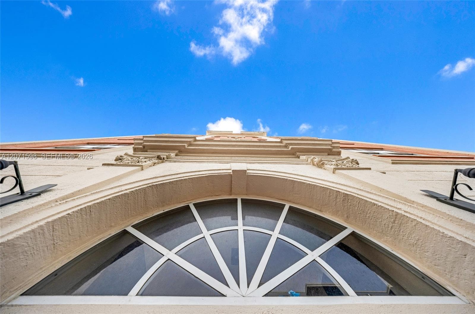 727 Collins Ave, FL 33139 — zdjęcie 2