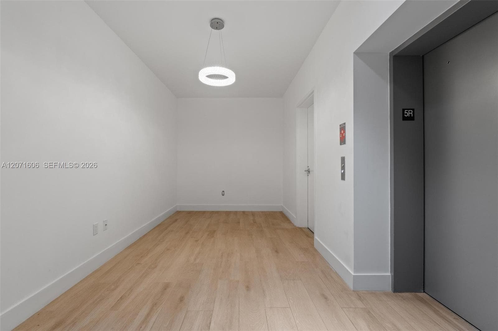 16385 Biscayne Blvd # 521, North Miami Beach, FL 33160 — zdjęcie 2