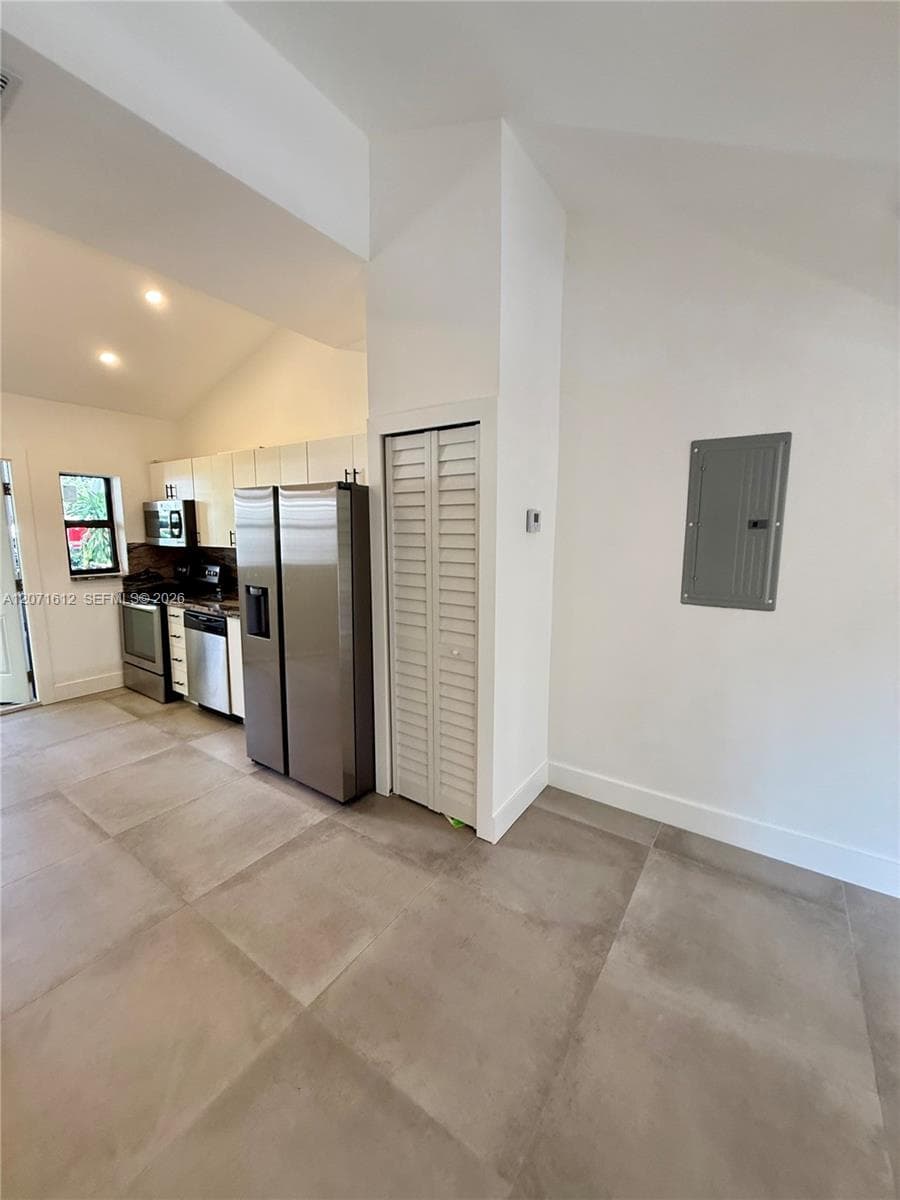 3 NE 70TH ST # 1, Miami, FL 33138 — zdjęcie 5