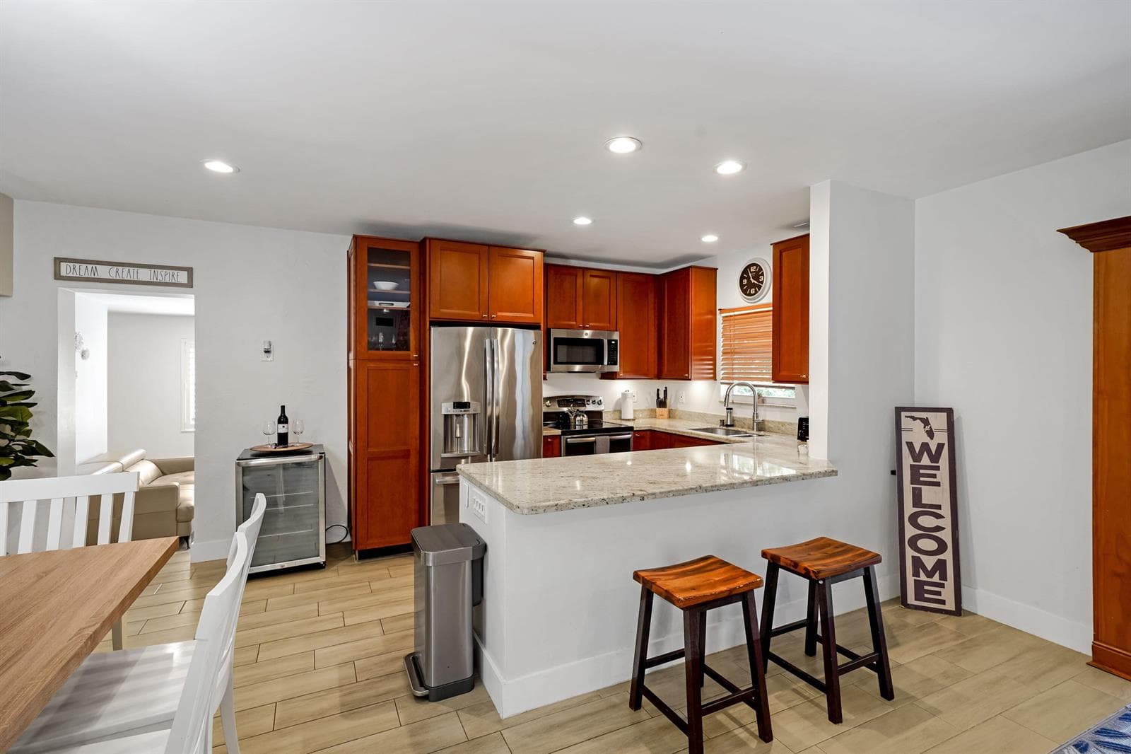 401 NW 21ST Court, Wilton Manors, FL 33311 — zdjęcie 5
