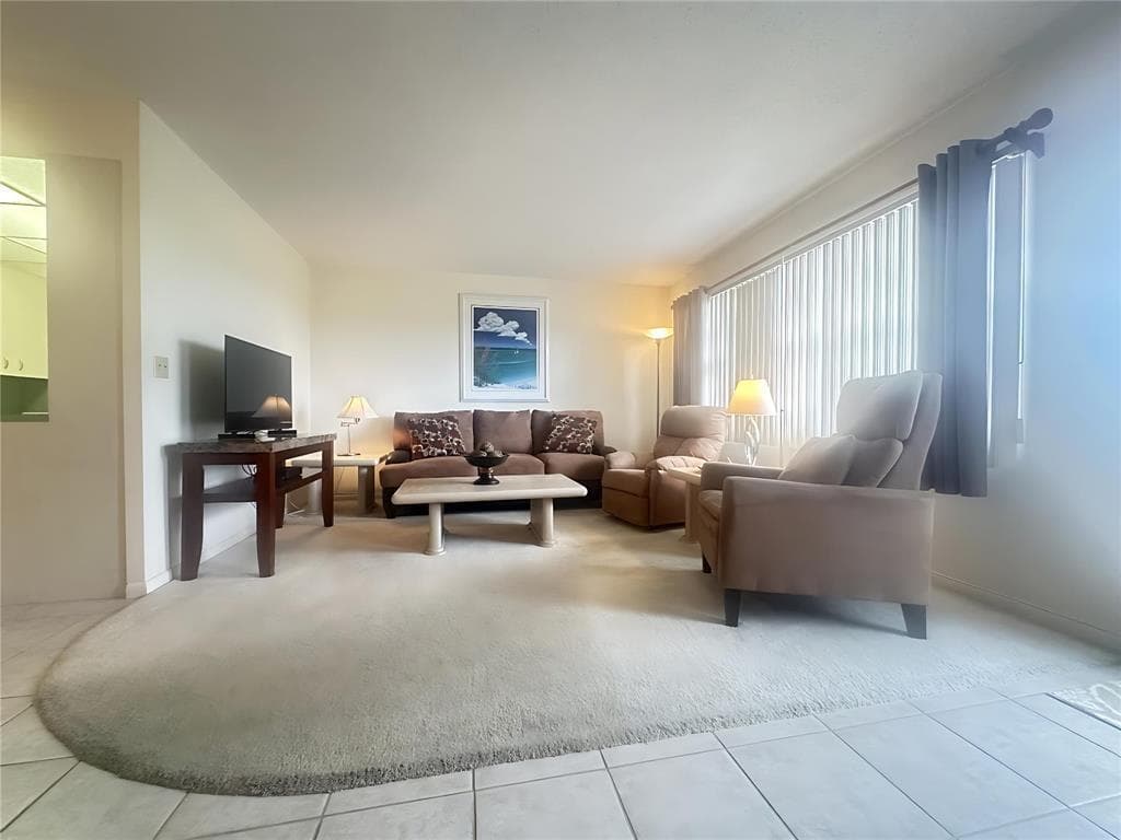 4037 HARWOOD D, Deerfield Beach, FL 33442 — zdjęcie 2