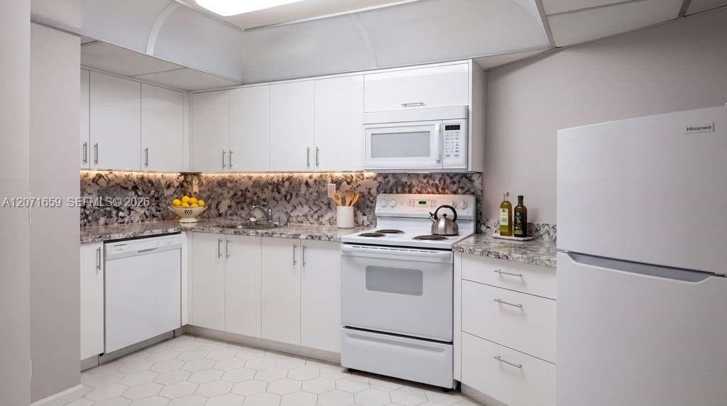 1000 Parkview Dr # 511, Hallandale Beach, FL 33009 — zdjęcie 2