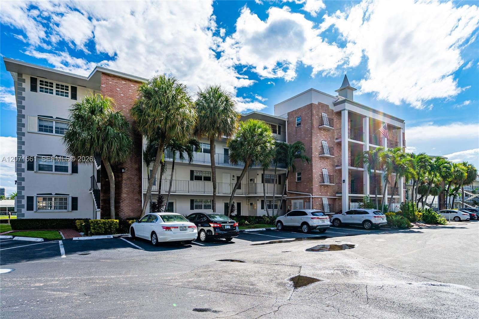 455 Paradisee Isle Blvd # 106, Hallandale Beach, FL 33009 — zdjęcie 2