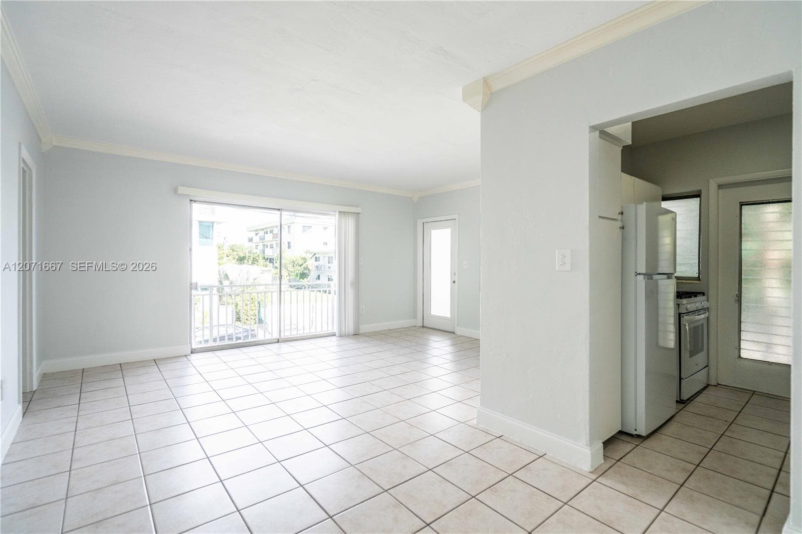 7640 Carlyle Ave # 7A, Miami Beach, FL 33141 — zdjęcie 2
