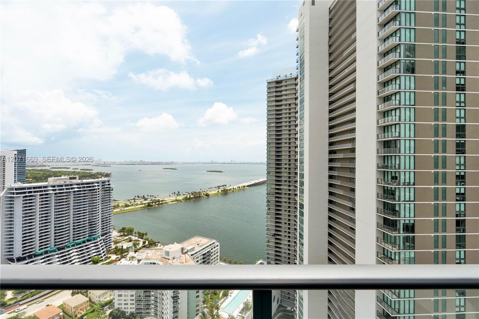 501 NE 31 # 3304, Miami, FL 33131