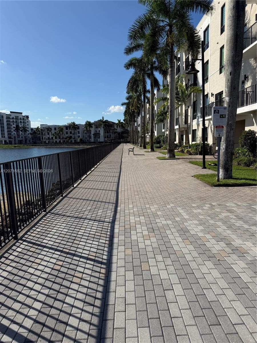 4640 NW 84 # 16, Doral, FL 33166 — zdjęcie 5