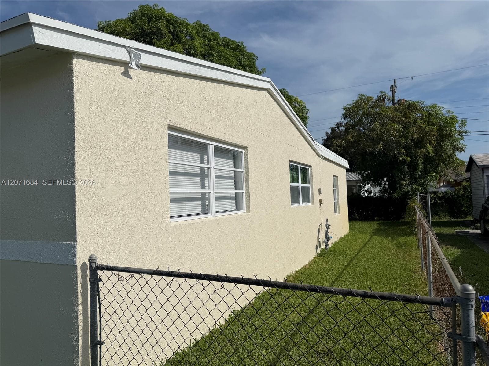 1240 W 26TH CT, Riviera Beach, FL 33404 — zdjęcie 2