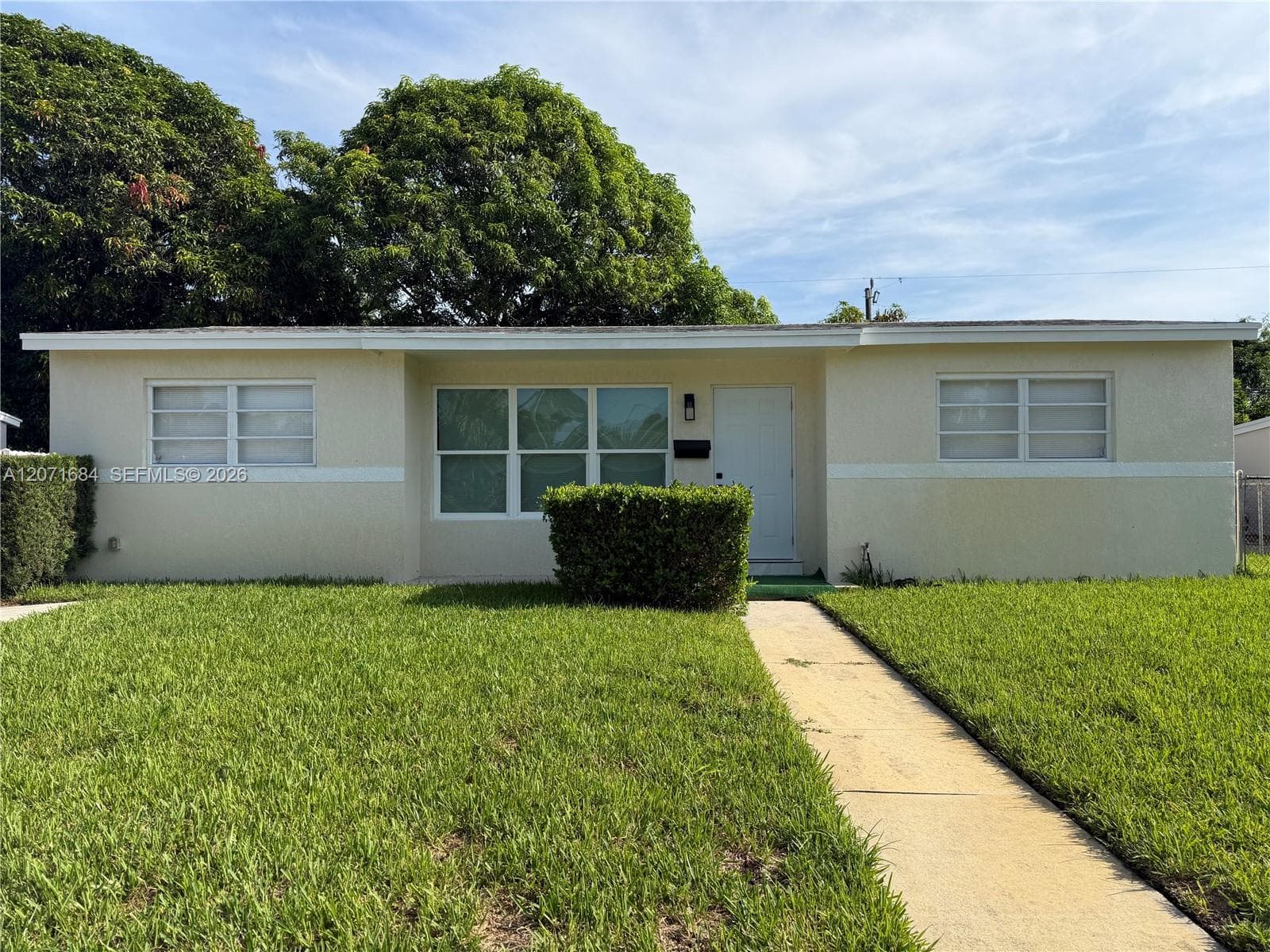 1240 W 26TH CT, Riviera Beach, FL 33404