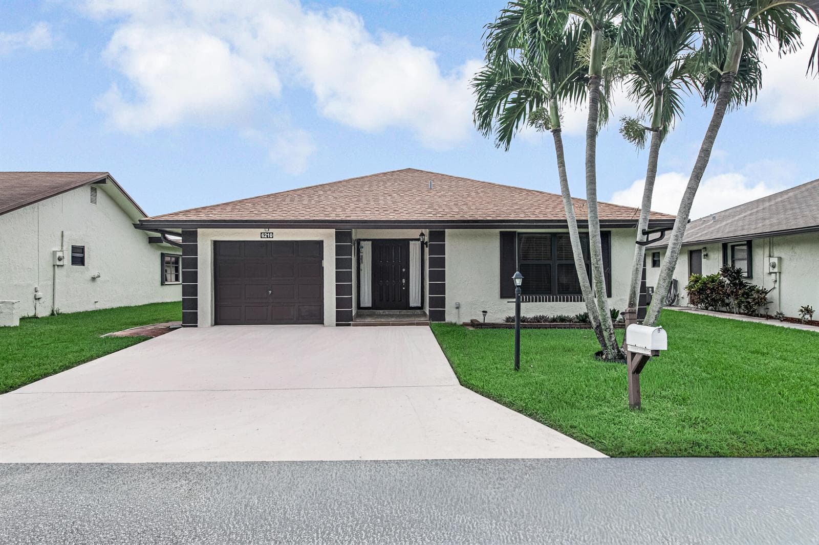 6210 Olivewood Circle, FL 33463