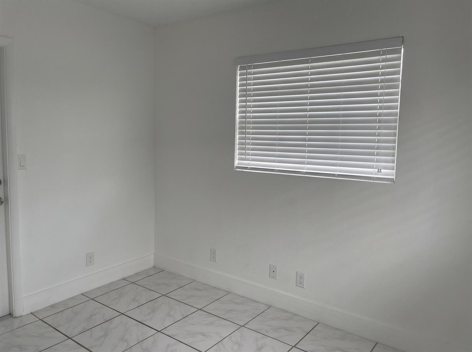 141 NW 4th Avenue # 3, Dania Beach, FL 33004 — zdjęcie 2