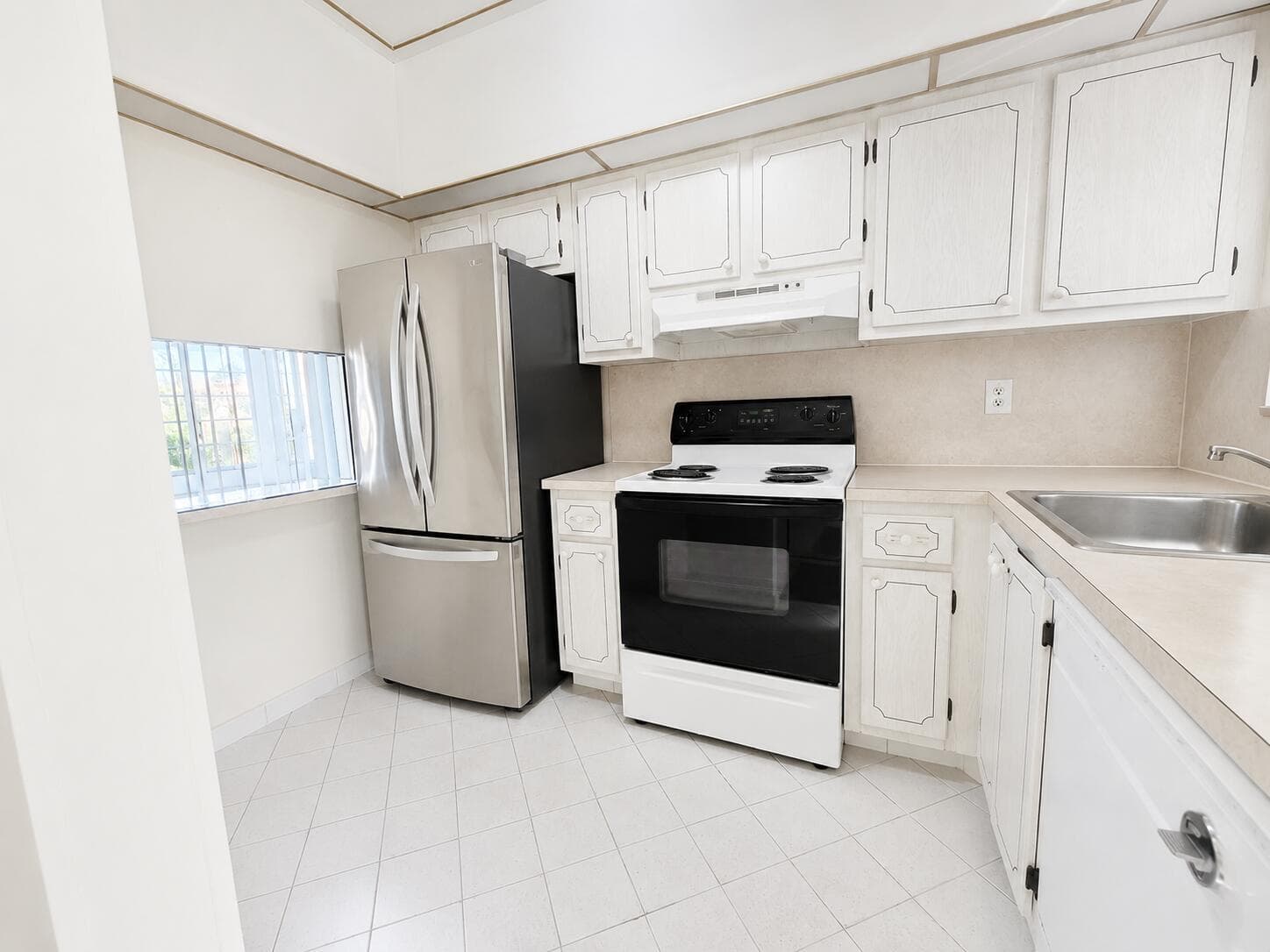 3051 Sunrise Lakes Drive E # 203, Sunrise, FL 33322 — zdjęcie 2
