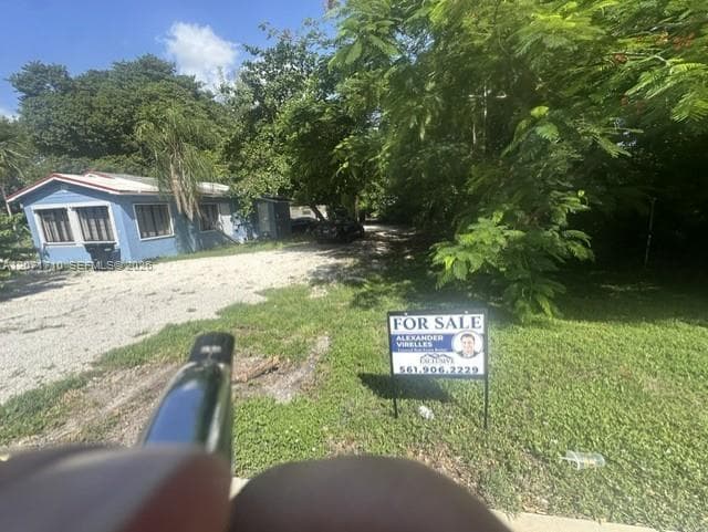 12040 W Dixie Hwy, North Miami, FL 33161 — zdjęcie 2
