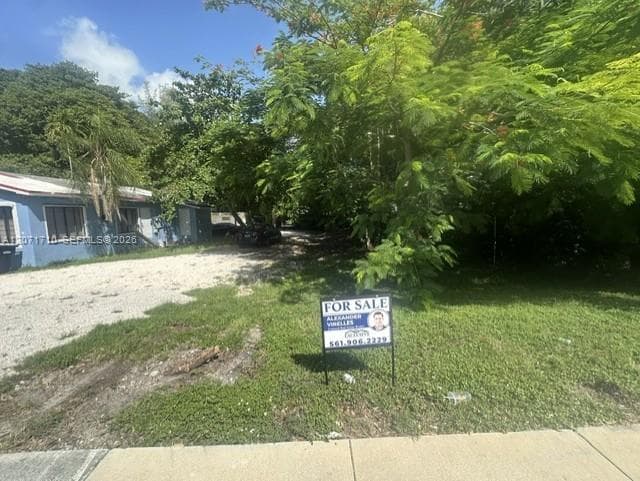 12040 W Dixie Hwy, North Miami, FL 33161 — zdjęcie 3