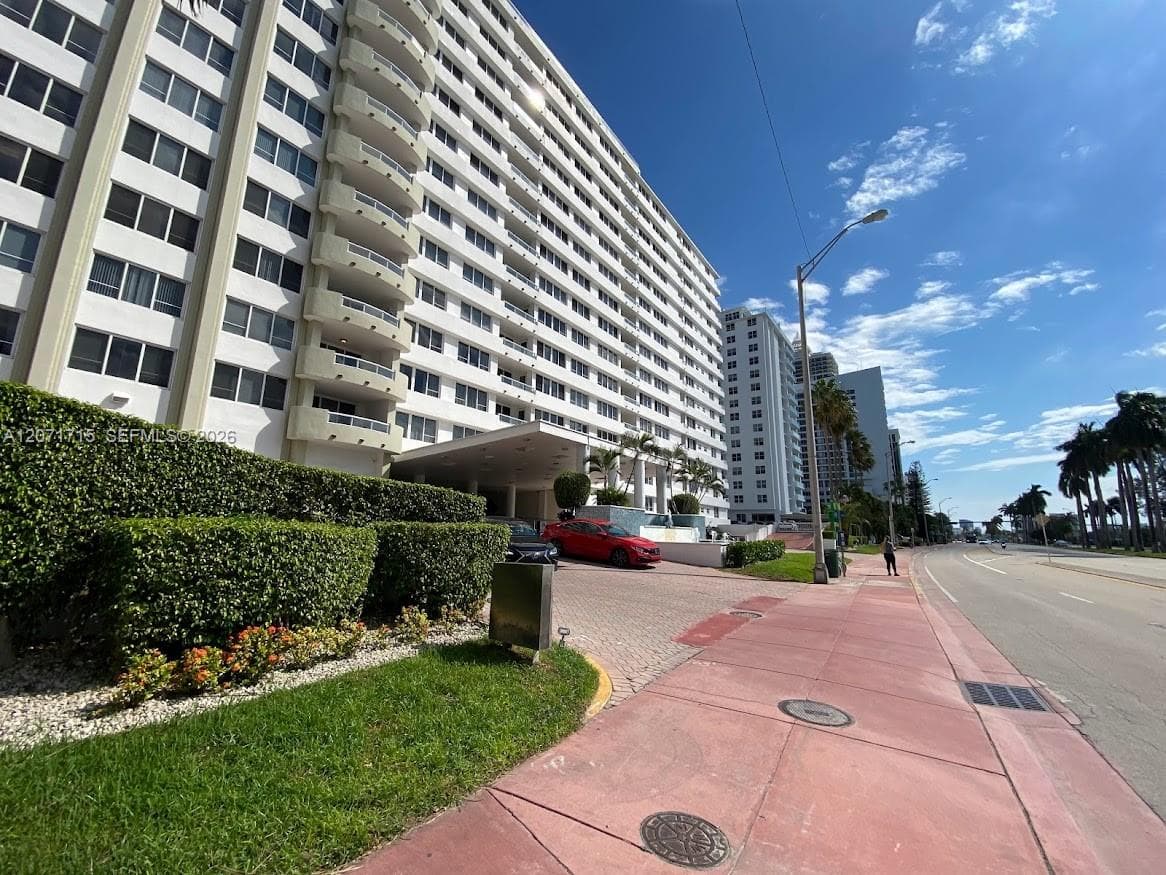 5005 Collins Ave # 722, Miami Beach, FL 33140 — zdjęcie 2