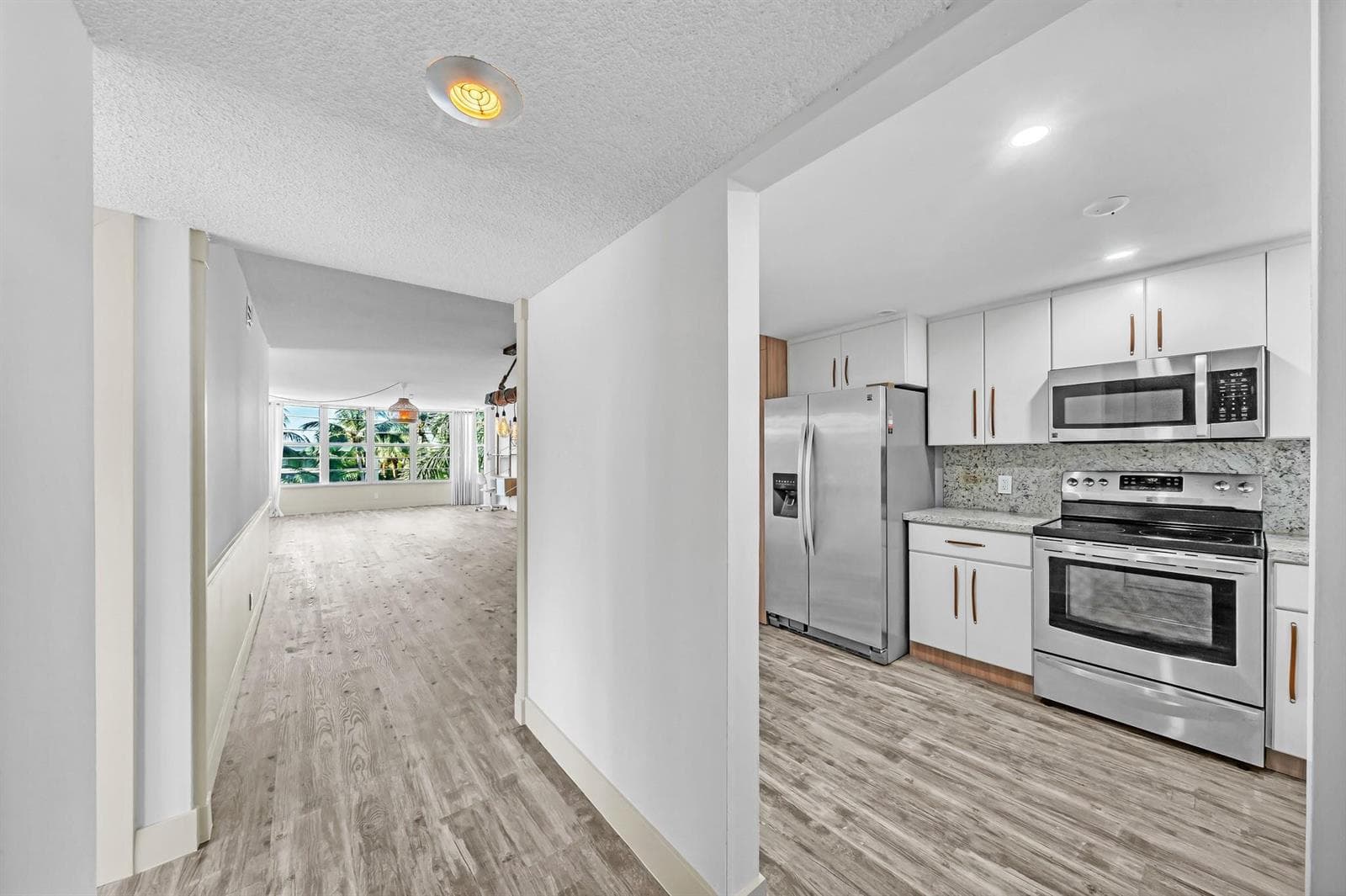 3051 NE 48TH Street # 301, Fort Lauderdale, FL 33308 — zdjęcie 2