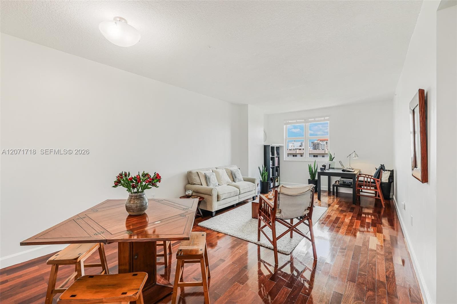 50 Menores Ave # 820, Coral Gables, FL 33134