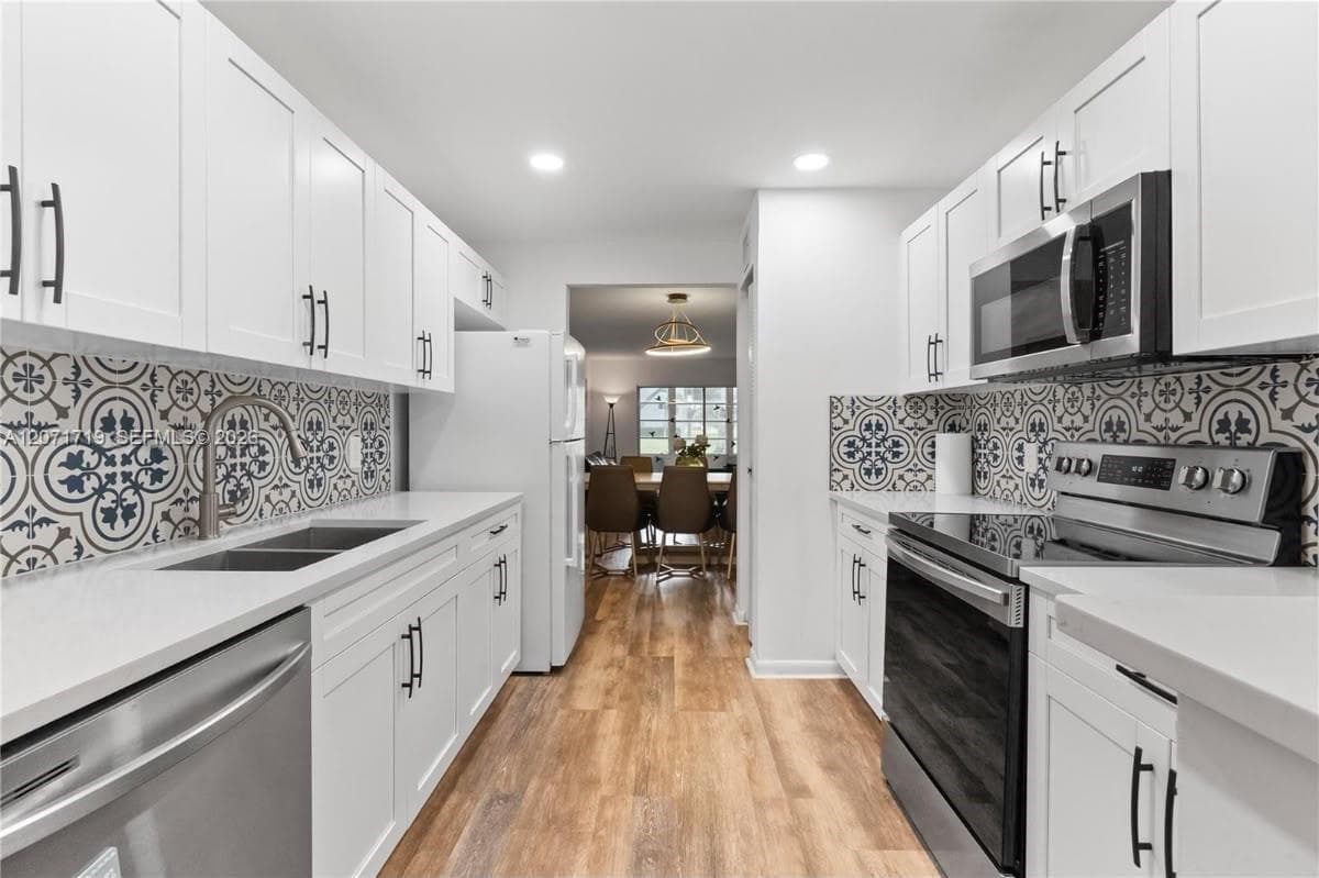 12750 SW 4th Ct # 105J, Pembroke Pines, FL 33027