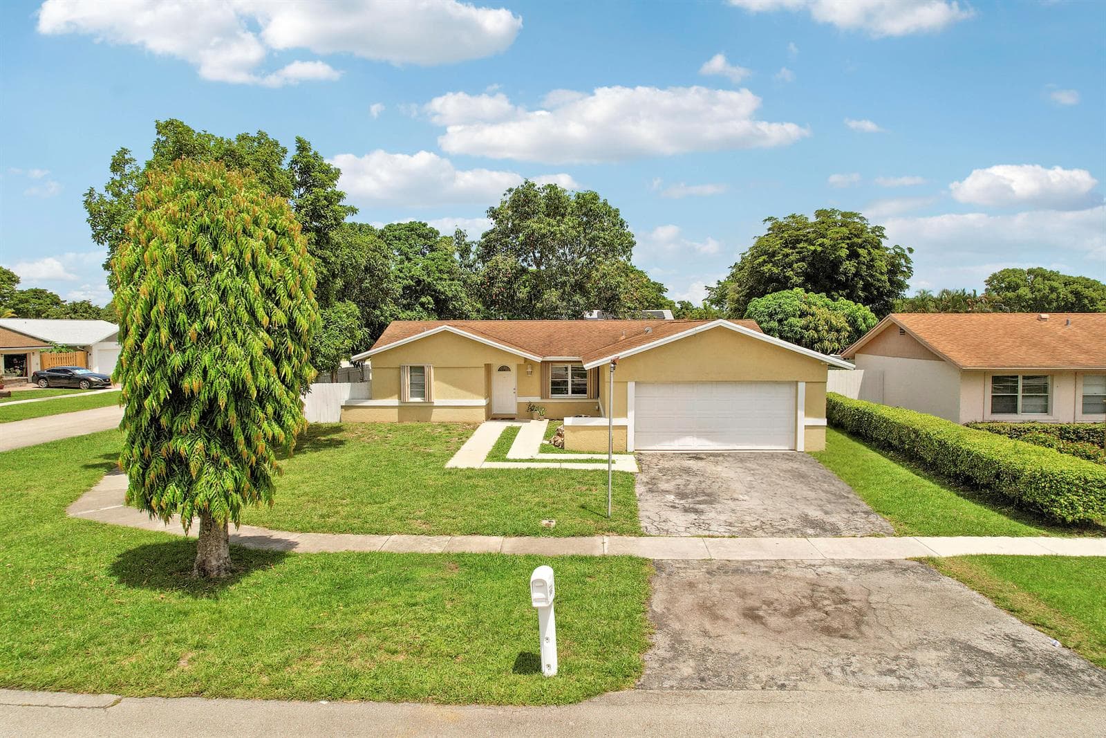9235 Saddlecreek Drive, Boca Raton, FL 33496