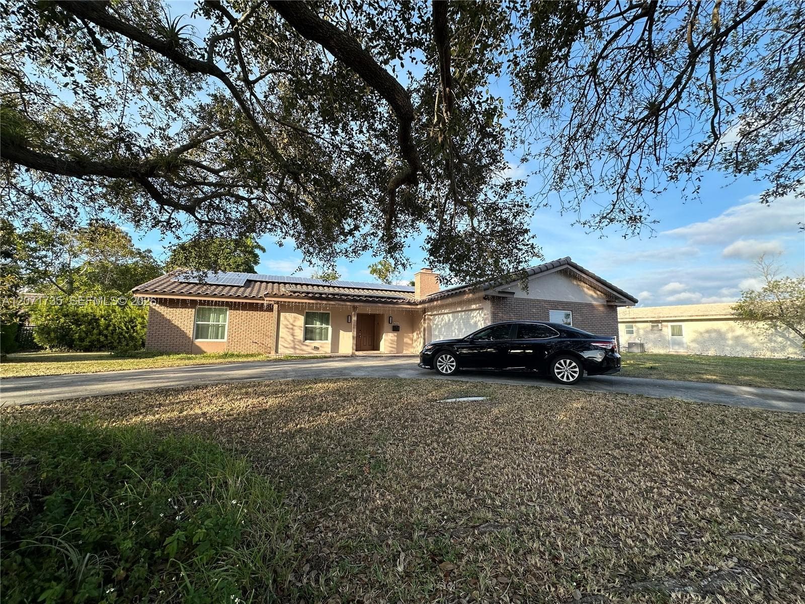 8203 NW 37th St, Coral Springs, FL 33065
