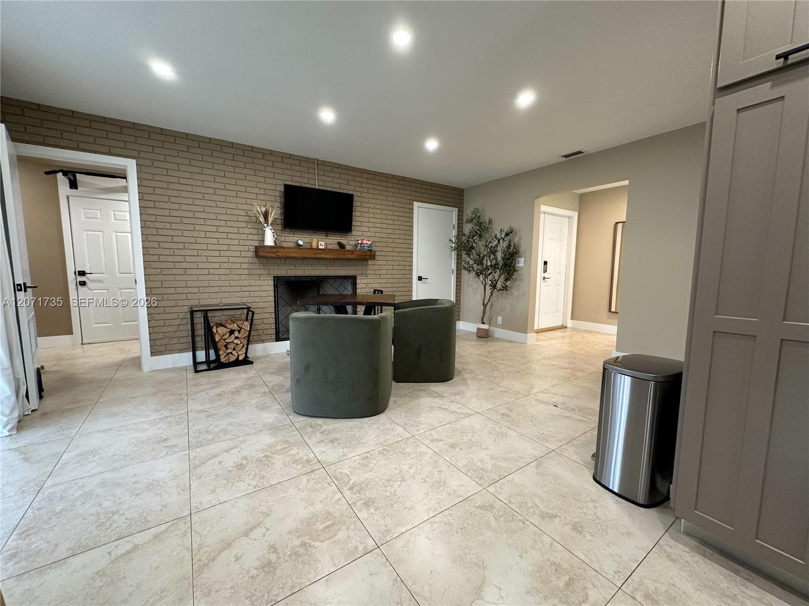 8203 NW 37th St, Coral Springs, FL 33065 — zdjęcie 4