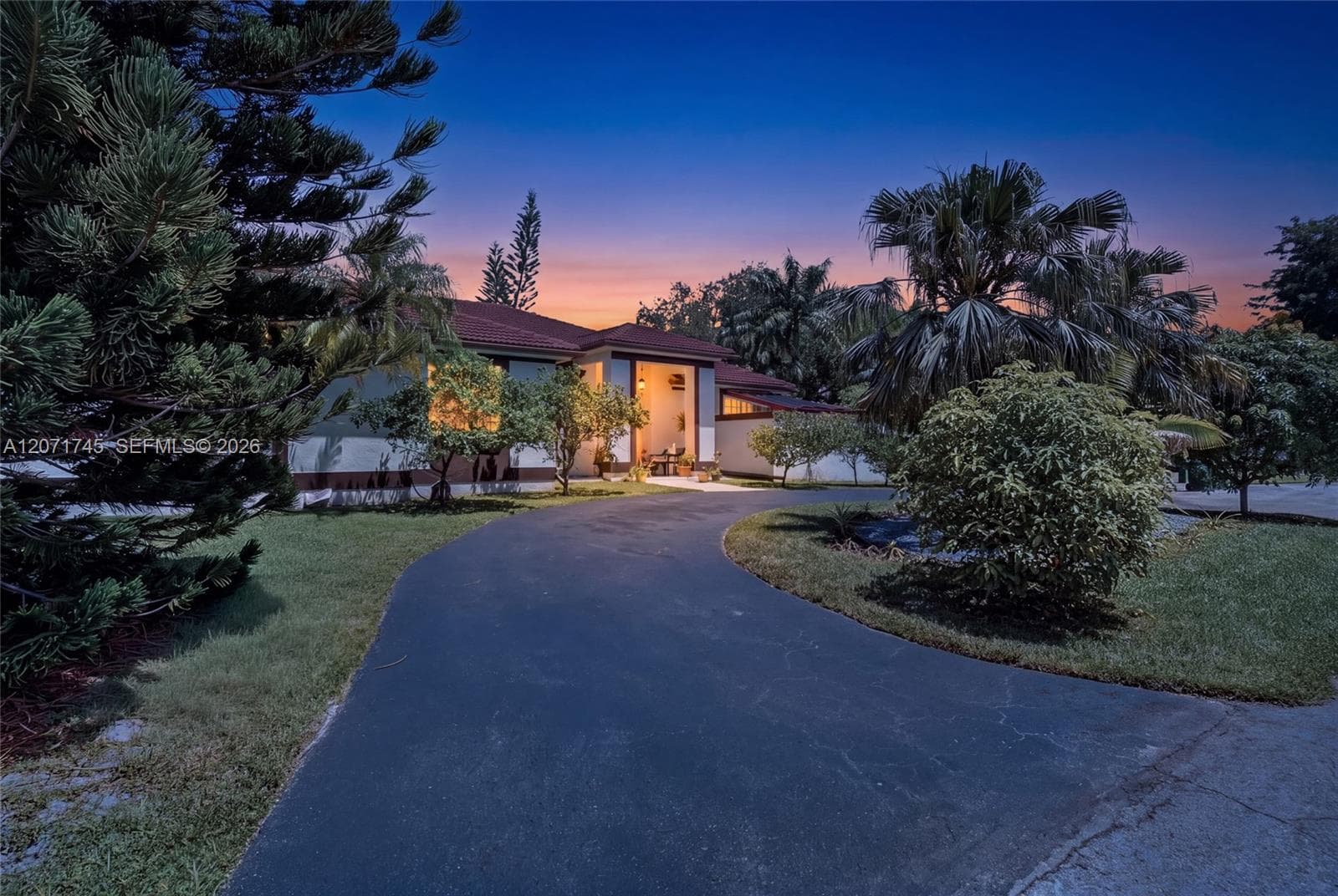 17711 SW 81st Ct, Palmetto Bay, FL 33157