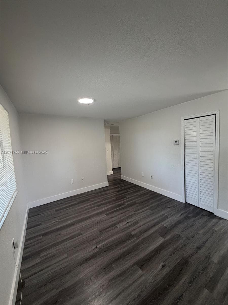 590 NW 58th St, Miami, FL 33127 — zdjęcie 4