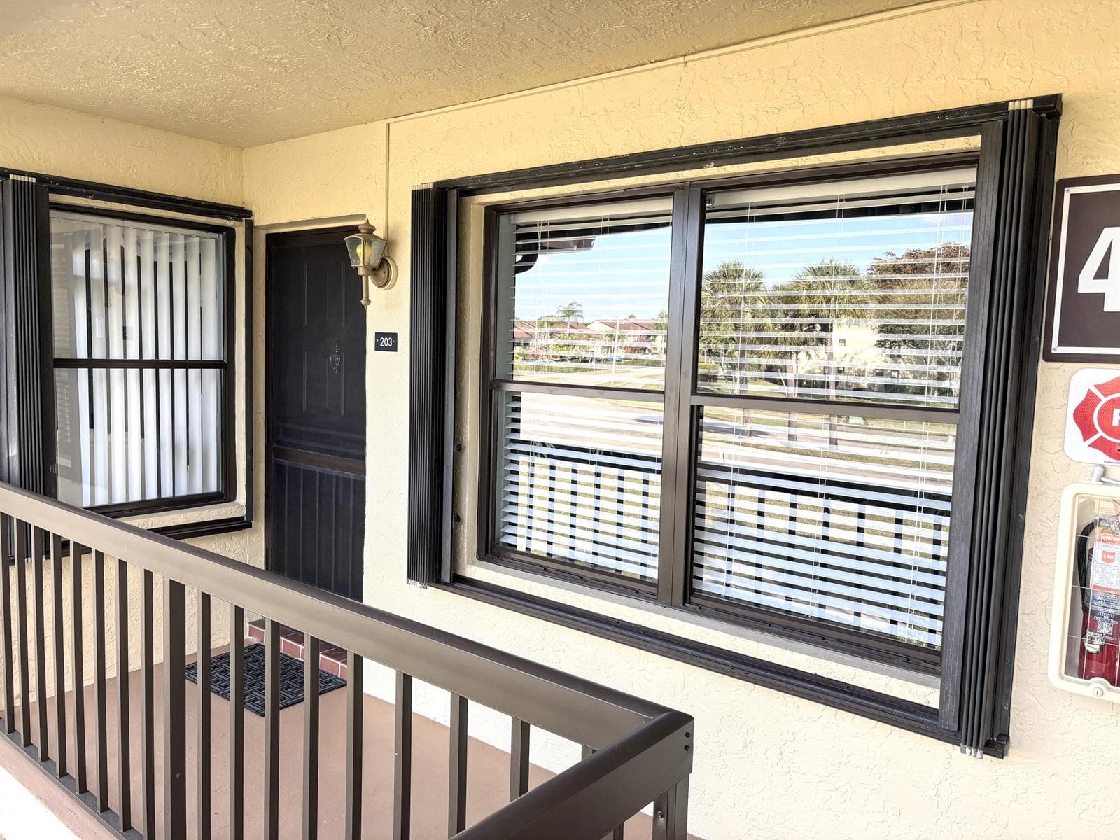 4712 E LUCERNE LAKES Boulevard E # 203, Lake Worth, FL 33467 — zdjęcie 2