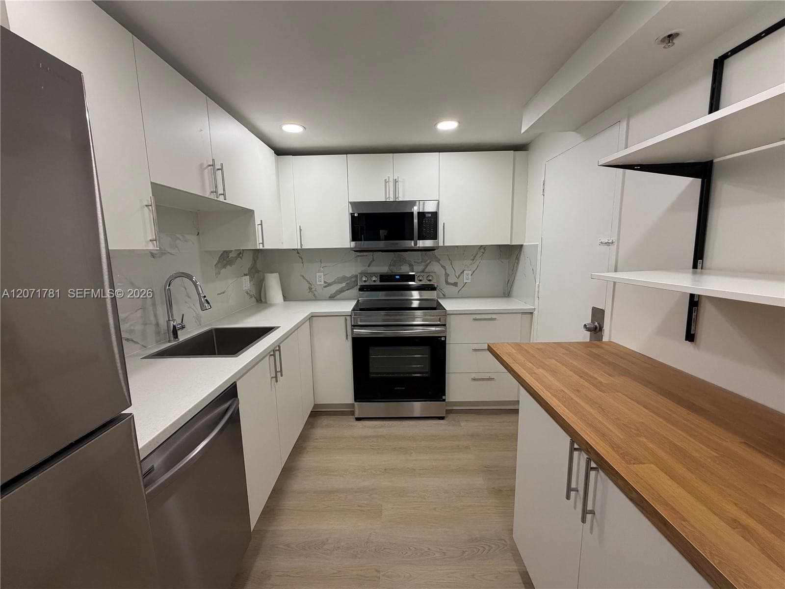 400 Kings Point Dr # 604, Sunny Isles Beach, FL 33160 — zdjęcie 2