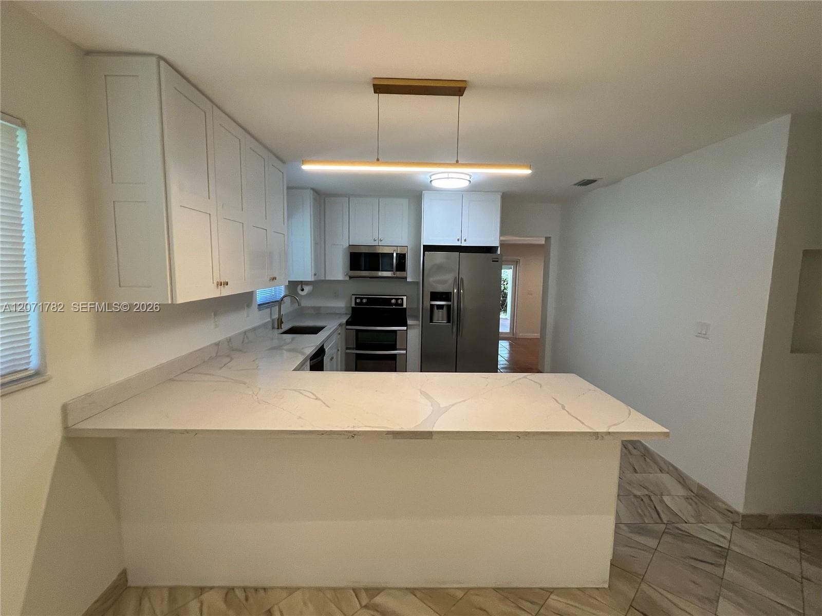 2353 SW 4th St, Miami, FL 33135 — zdjęcie 3