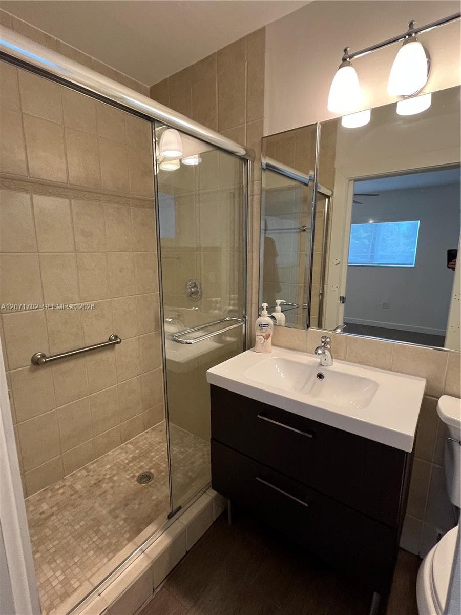 2353 SW 4th St, Miami, FL 33135 — zdjęcie 5