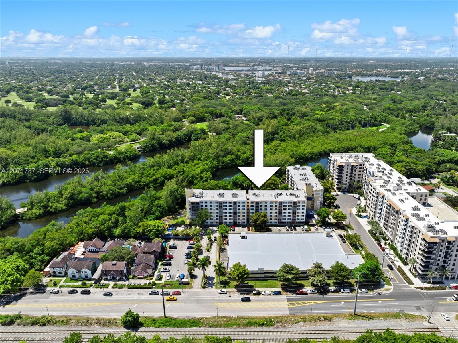 17890 W Dixie Hwy # 603, North Miami Beach, FL 33160 — zdjęcie 2