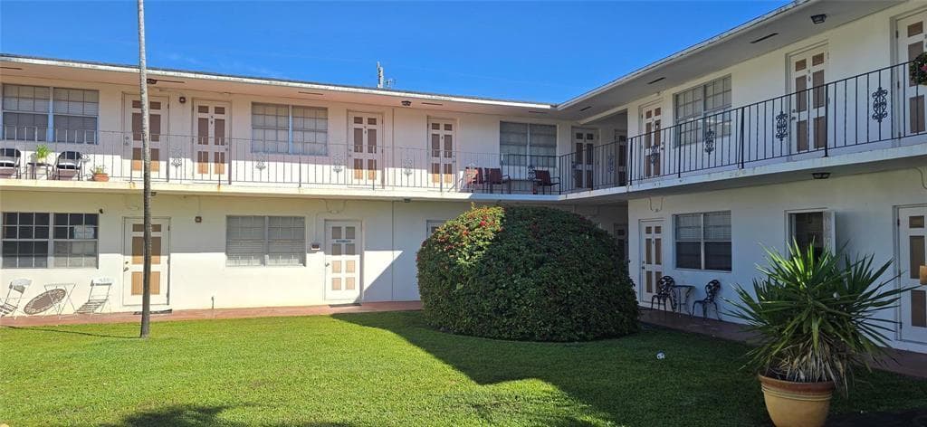 1825 CLEVELAND Street # 2, Hollywood, FL 33020