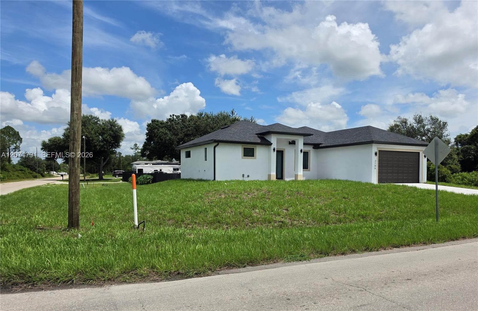 2106 W 17th St, Lehigh Acres, FL 33972 — zdjęcie 2