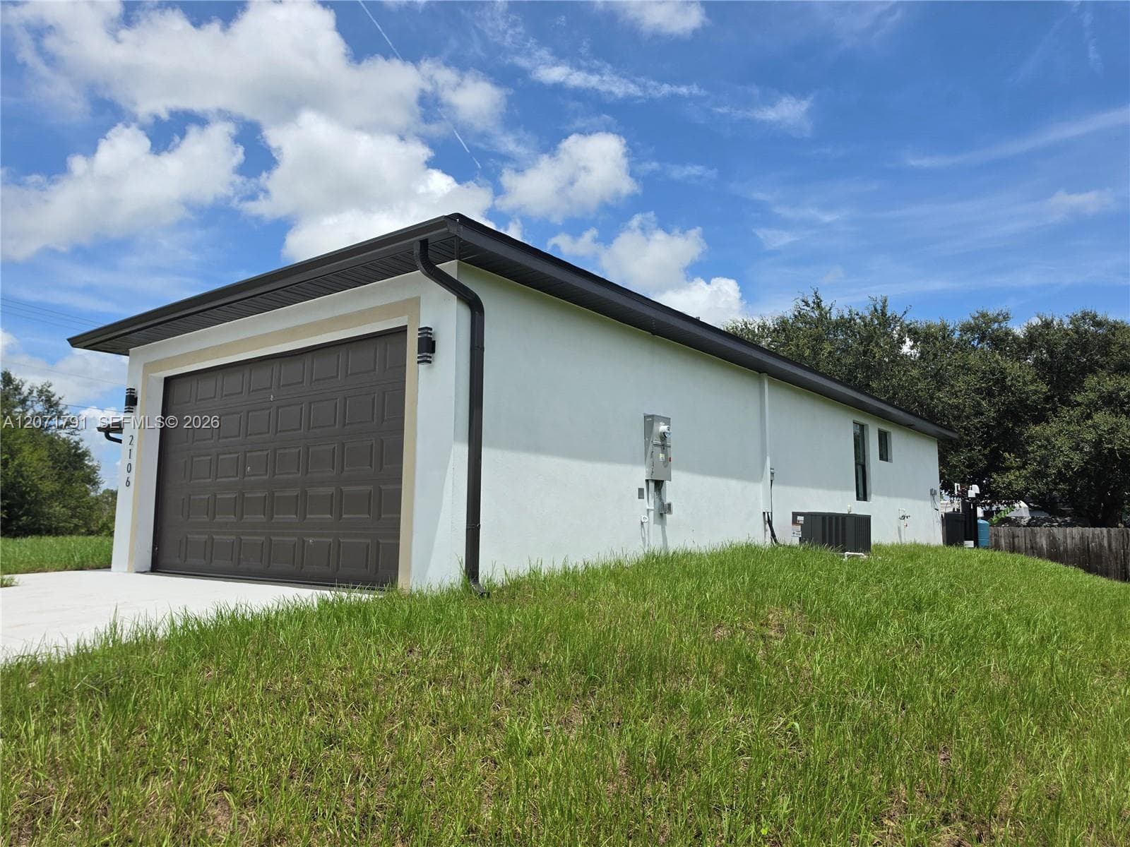 2106 W 17th St, Lehigh Acres, FL 33972 — zdjęcie 3