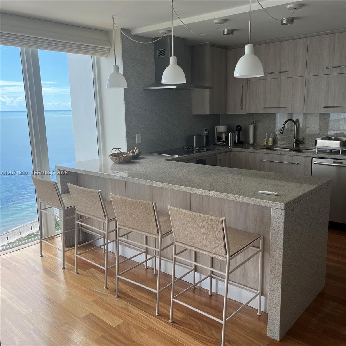 881 Ocean Dr # 18B, Key Biscayne, FL 33149 — zdjęcie 3