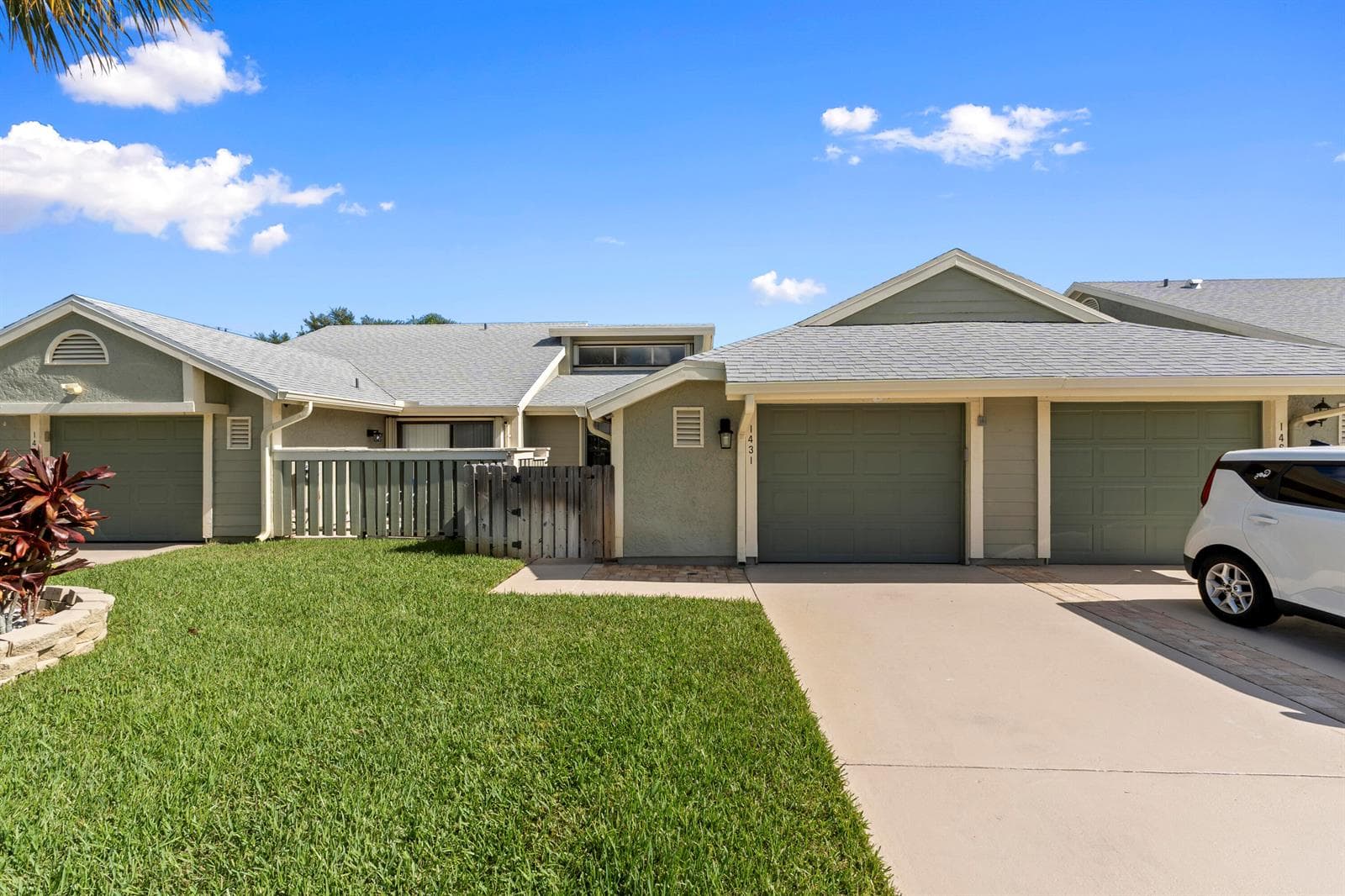 1431 SE BERWICK Court, Port St. Lucie, FL 34952 — zdjęcie 2