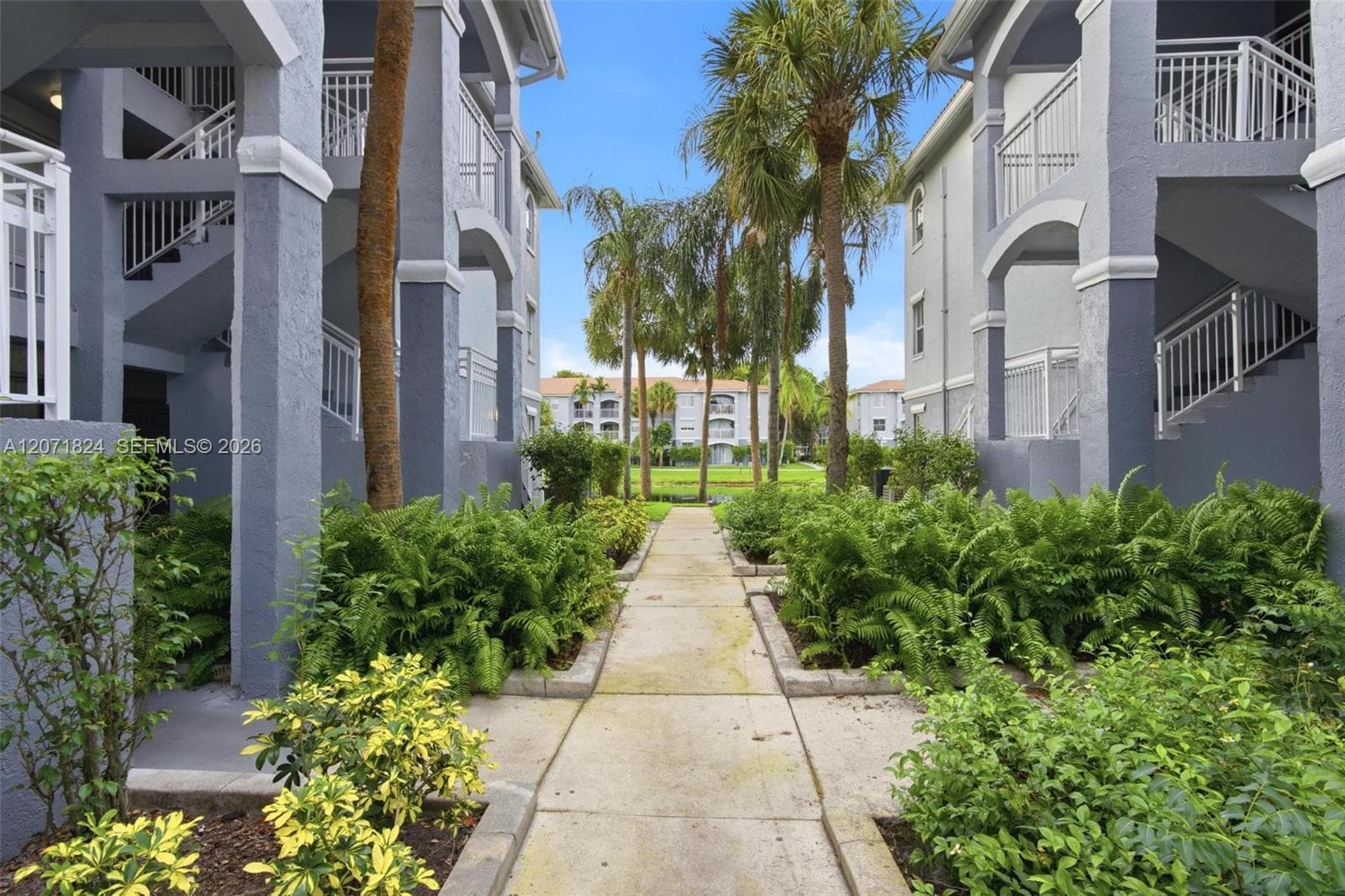 9615 NW 1st Ct # 302, Pembroke Pines, FL 33024 — zdjęcie 4