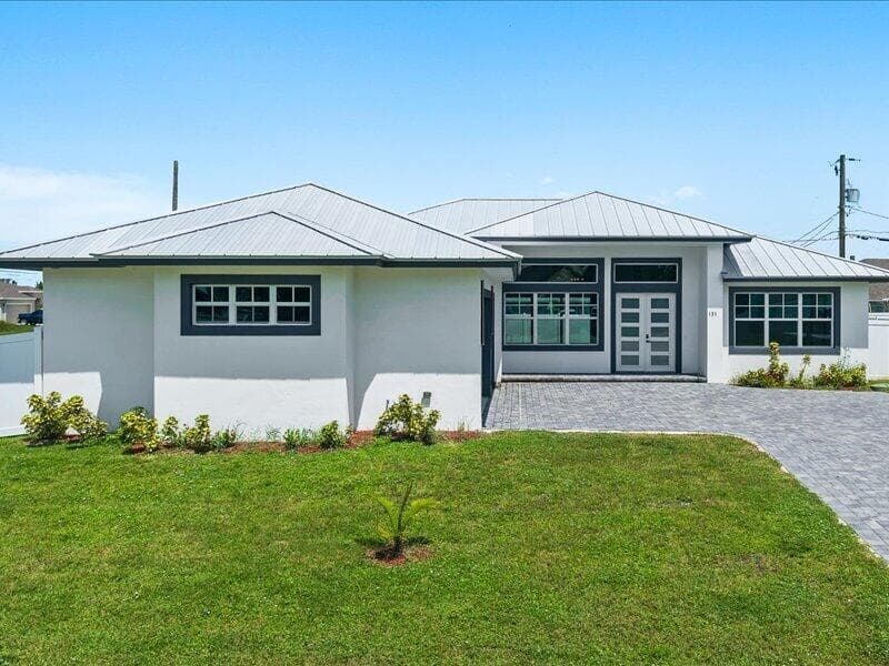 121 SW SEA LION Road, Port St. Lucie, FL 34953 — zdjęcie 2