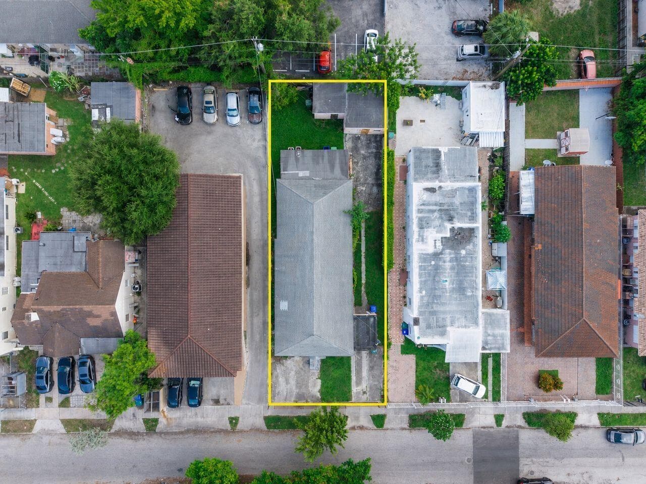 2033 SW 5TH Street, Miami, FL 33135 — zdjęcie 4