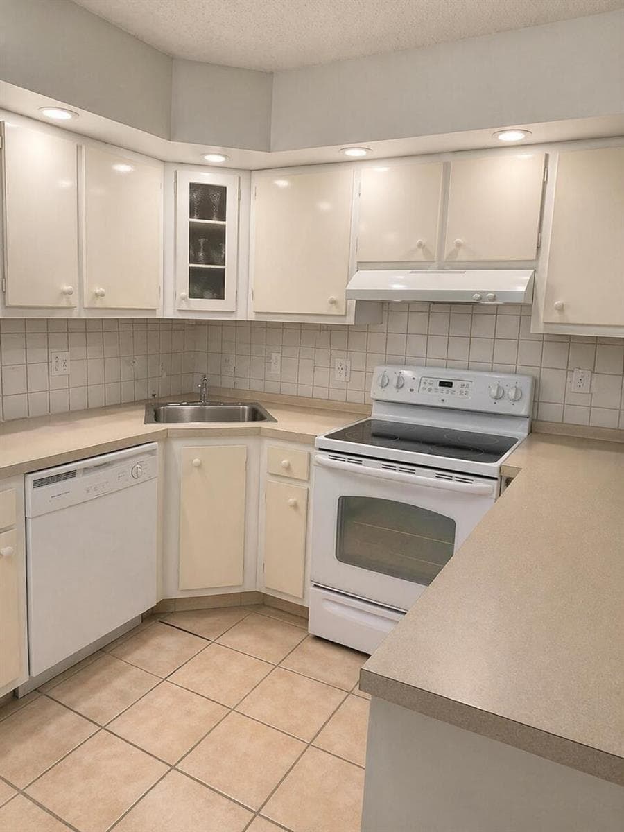 409 PINE GLEN Lane # A-1, FL 33463 — zdjęcie 4