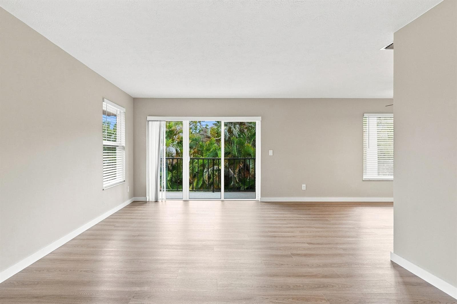 1180 CARLTON Court # 206A, Fort Pierce, FL 34949 — zdjęcie 4