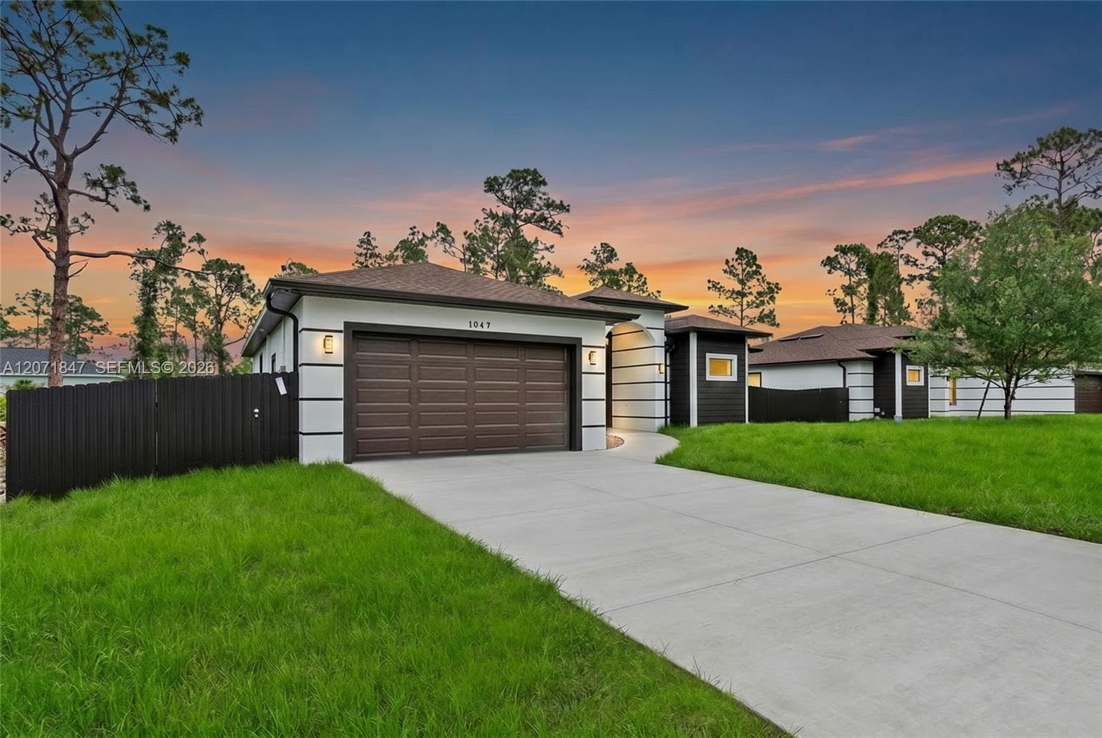 1047 Merry St, Lehigh Acres, FL 33974 — zdjęcie 2