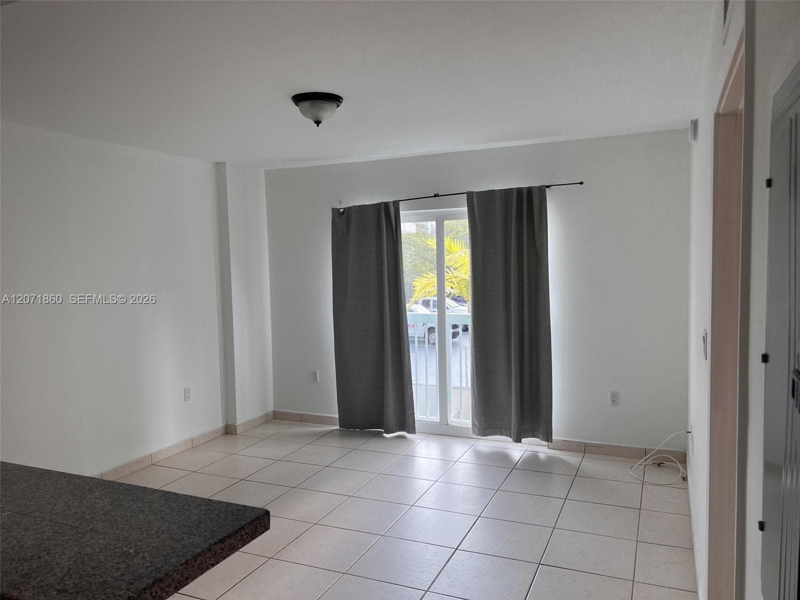 2740 SW 28th Ter # 206, Miami, FL 33133 — zdjęcie 2