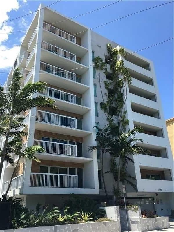2740 SW 28th Ter # 206, Miami, FL 33133