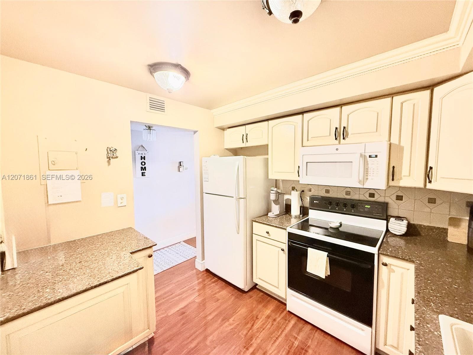600 Three Islands Blvd # 1107, Hallandale Beach, FL 33009 — zdjęcie 2