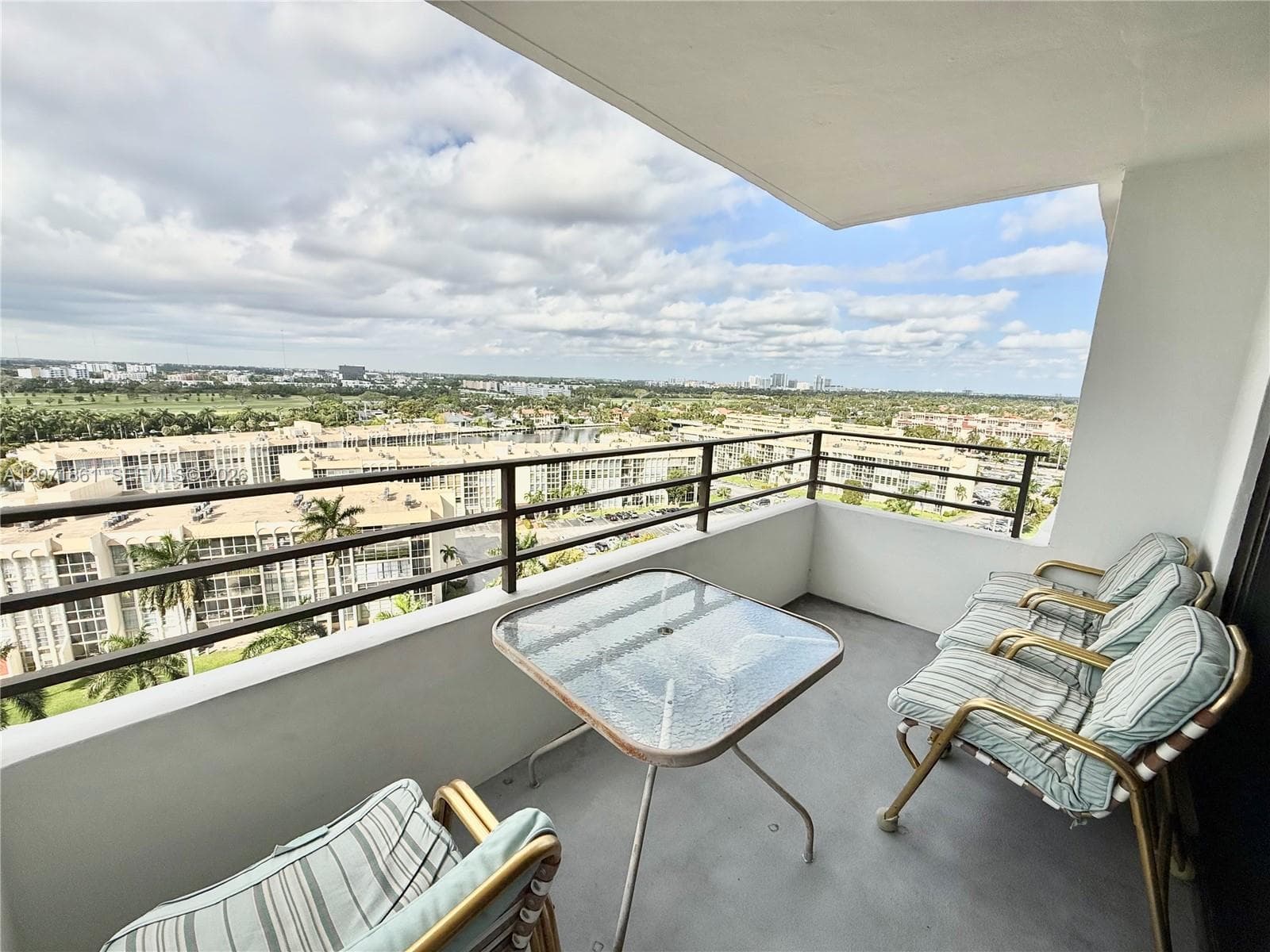 600 Three Islands Blvd # 1107, Hallandale Beach, FL 33009