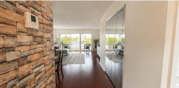 215 SE 3rd Ave # 308C, Hallandale Beach, FL 33009 — zdjęcie 2